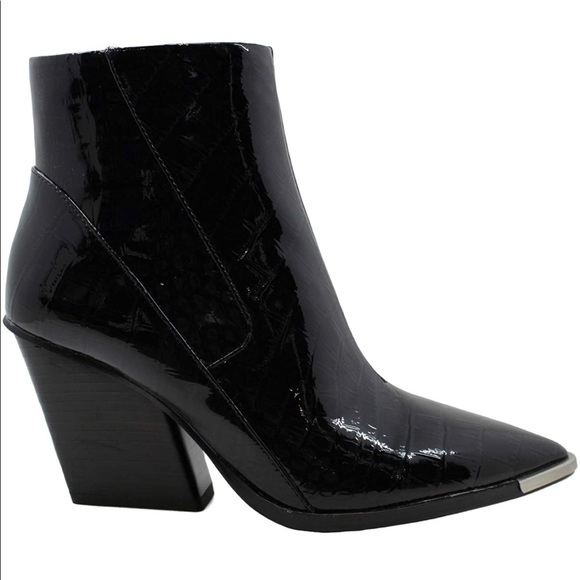 NWT Vince Camuto Black Croc Booties - Picture 1 of 3